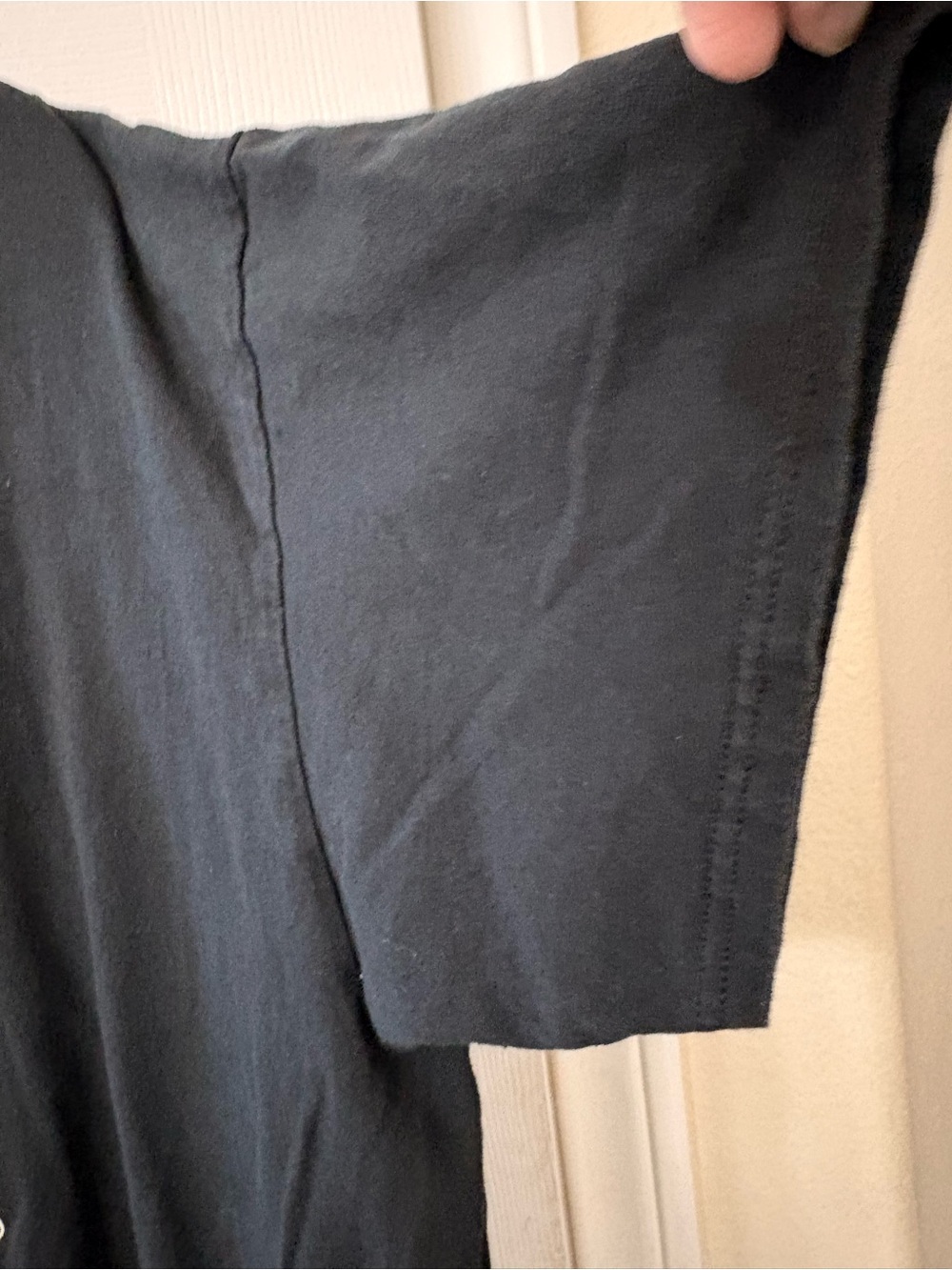 Gildan Black Heavy Cotton T-Shirt - Plain Crew Neck - Picture 4 of 6